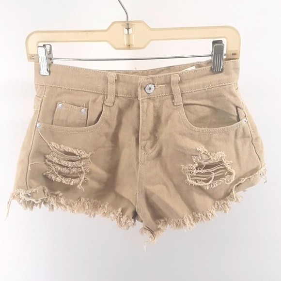 unbranded Pants - Size s tan unbranded cute shorts